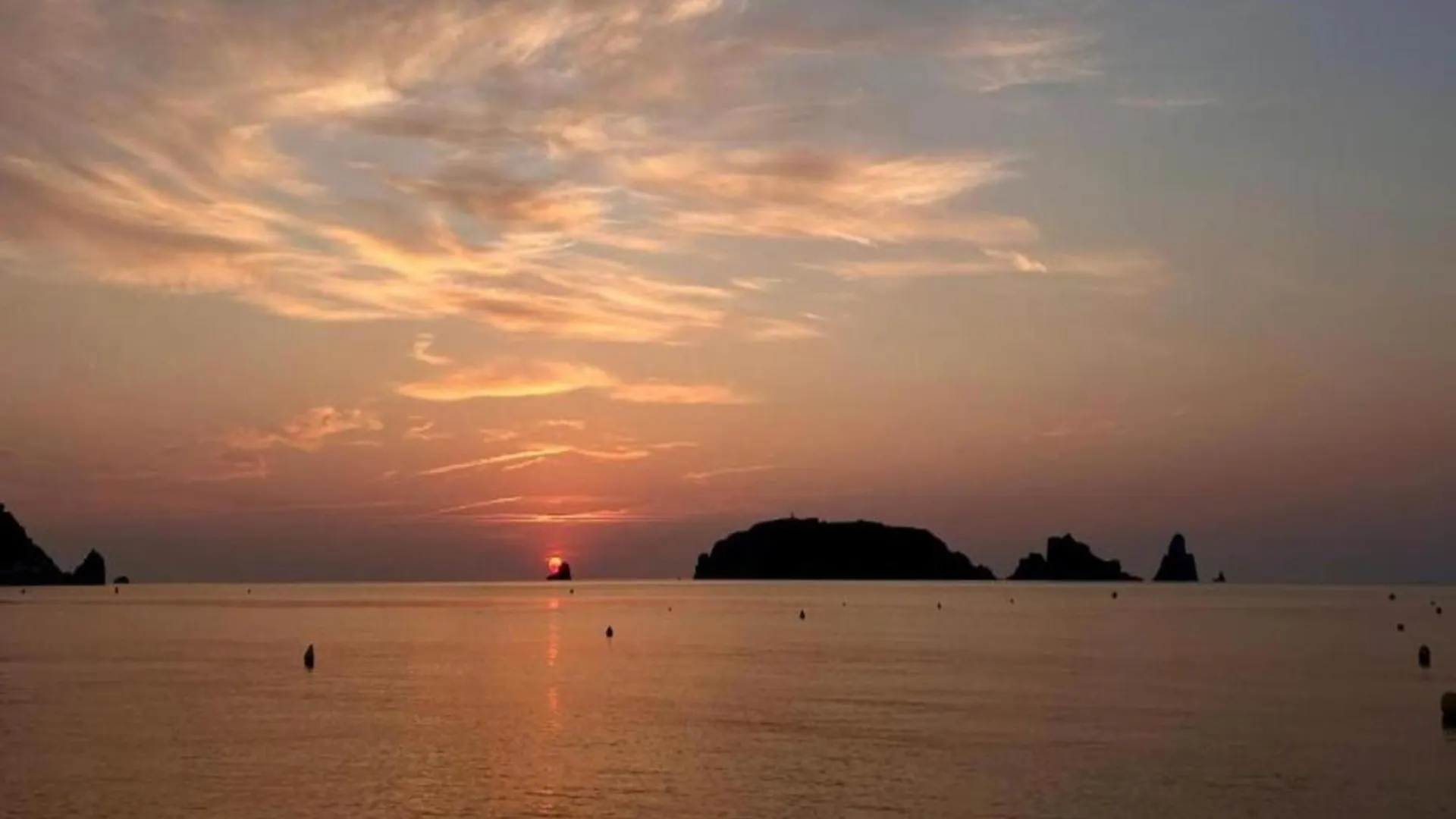 The Villa In Estartit Has 3 Bedrooms L'Estartit